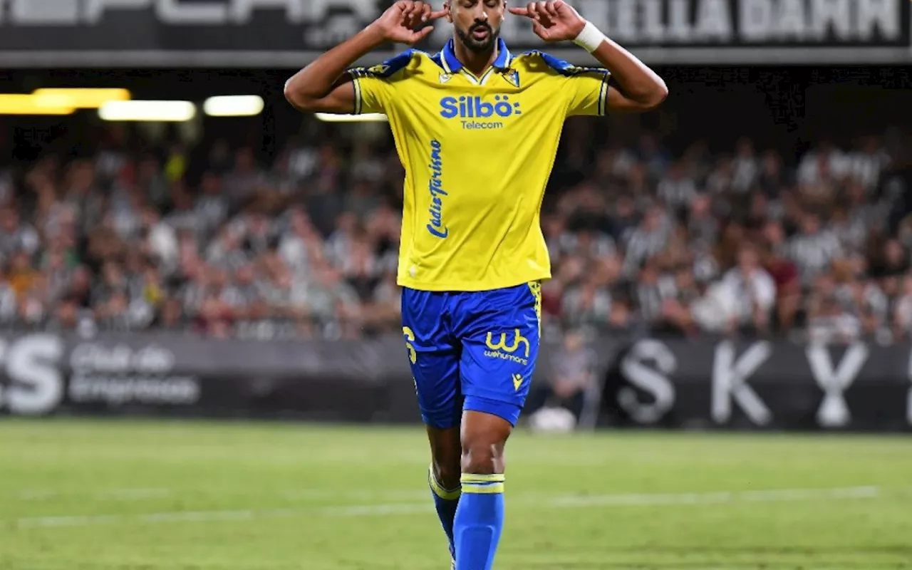 Botafogo se aproxima da contratação de atacante espanhol