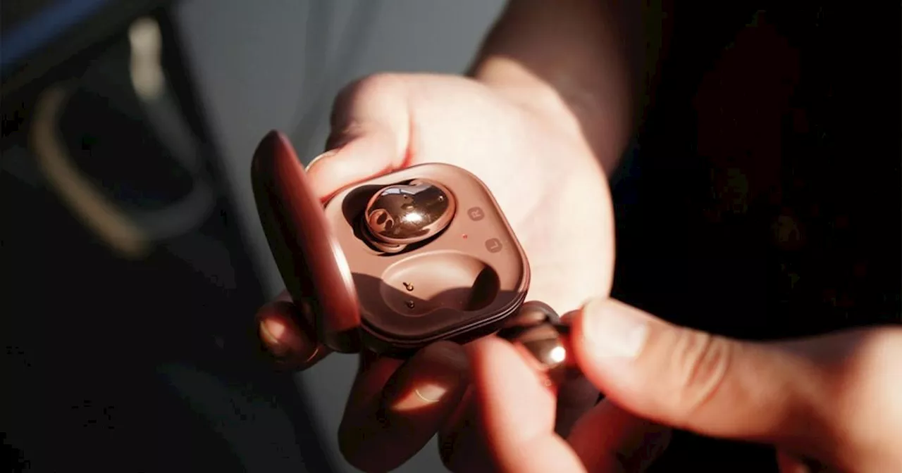 'Tragt AirPods nicht im Zug': Sind Bluetooth-Kopfhörer gefährlich?