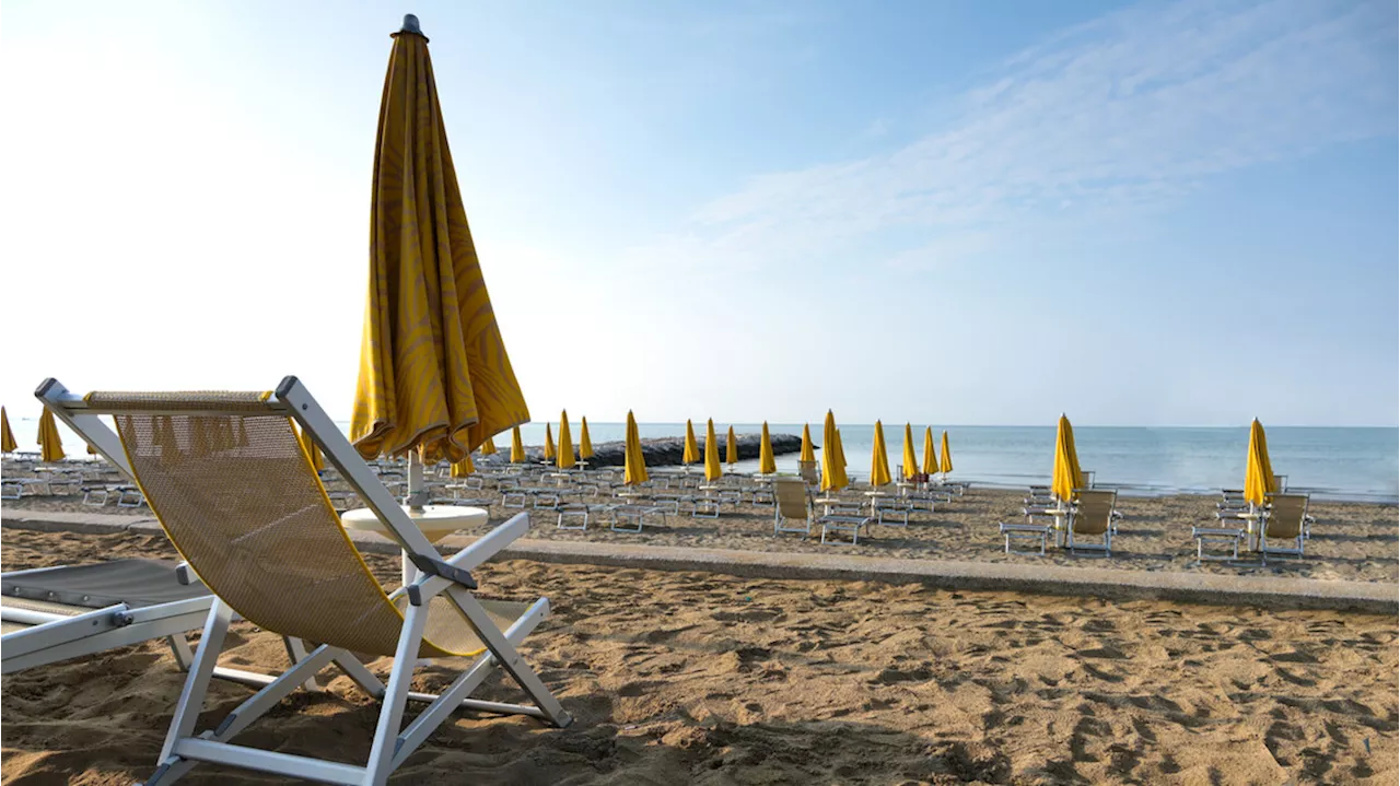 Spiagge vuote, scambio di accuse tra gestori e utenti