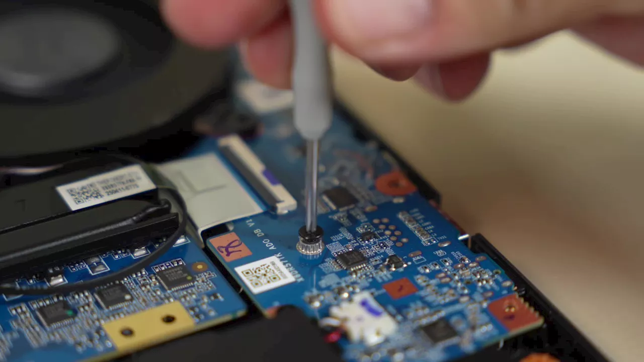Chuwi Gamebook: So rüstet man die schwache Werks-Hardware auf