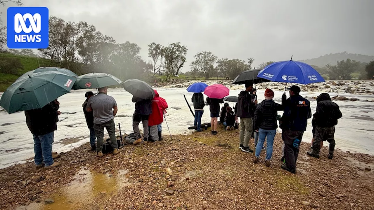 Another wet weekend as BOM issues severe weather warning from Perth up to Jurien Bay