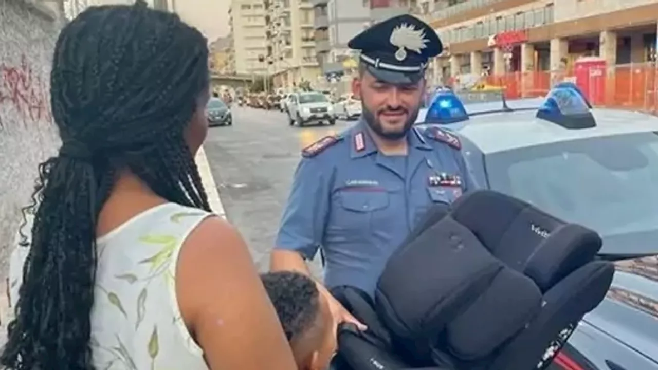 In viaggio per la Germania, mamma viene fatta scendere a Bari dal bus perché senza seggiolino per la figlia: glielo regalano i carabinieri
