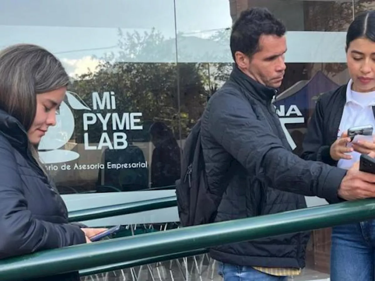 Este es el link en el que puede ver las vacantes que tiene disponibles el Sena