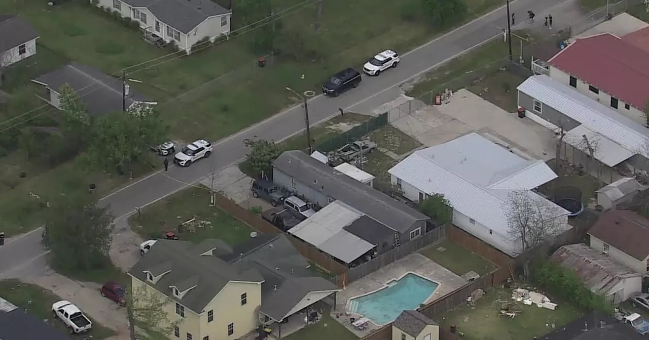 Harris County boy, 5, reportedly drowns in pool two blocks away