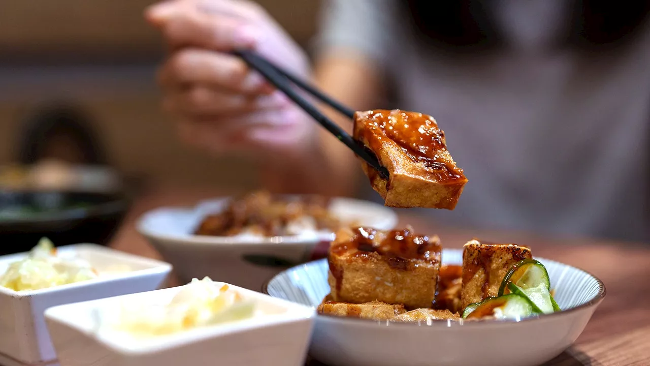 Restaurant forced to scrap 'stinky tofu' after complaints about its strong odor