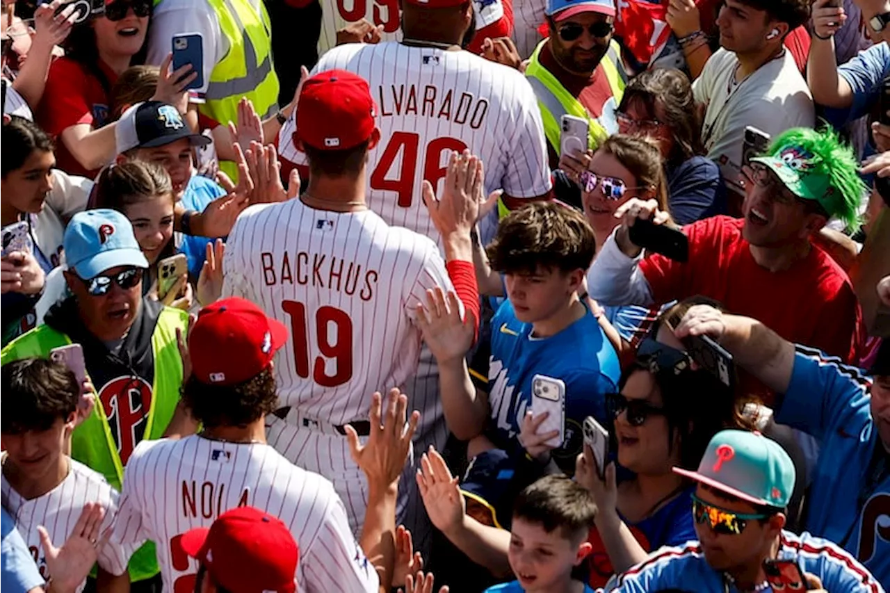 What are Phillies fans expecting from the team in 2026?