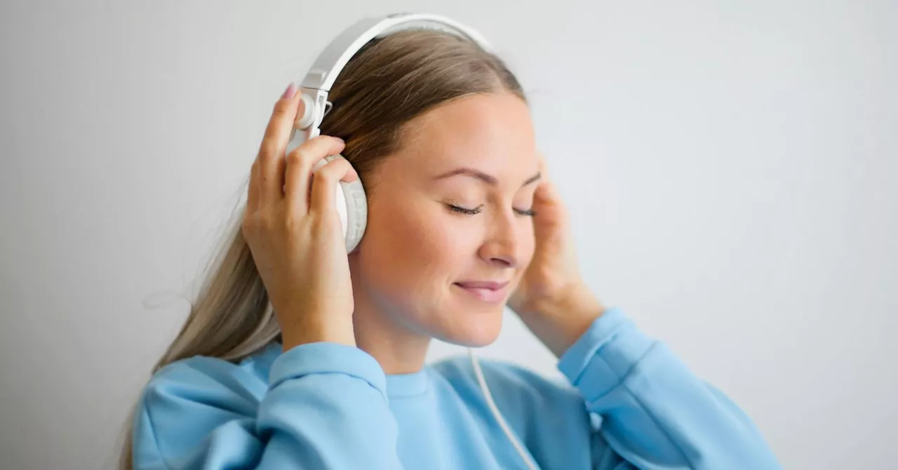 New study shows visual input supports hearing, especially in noisy settings.