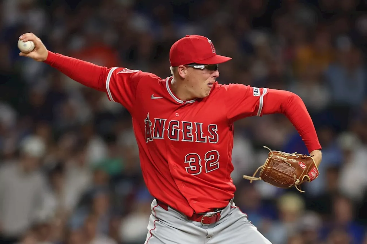 Defensive mistakes, walks cost Angels in ugly loss to Cubs